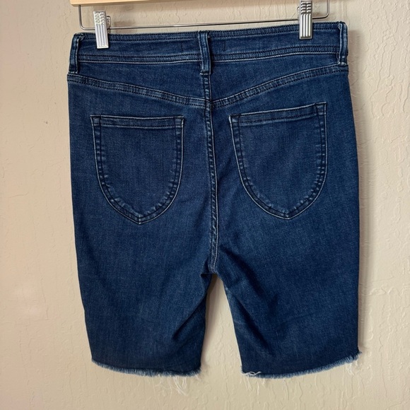 FREE PEOPLE “So Chic” High Rise Denim Biker Shorts Raw Hem Stretch - Picture 8 of 11